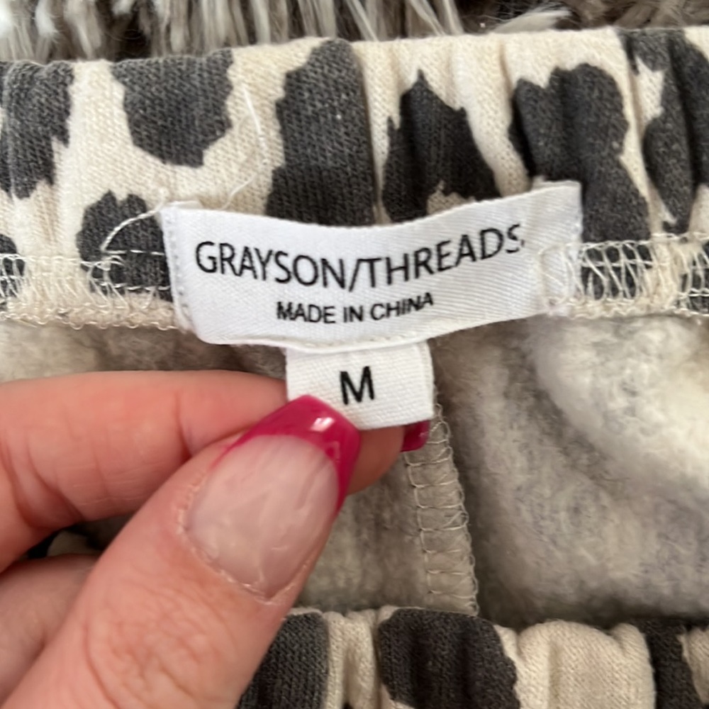 Grayson/Threads sweatpants - Picture 2 of 2